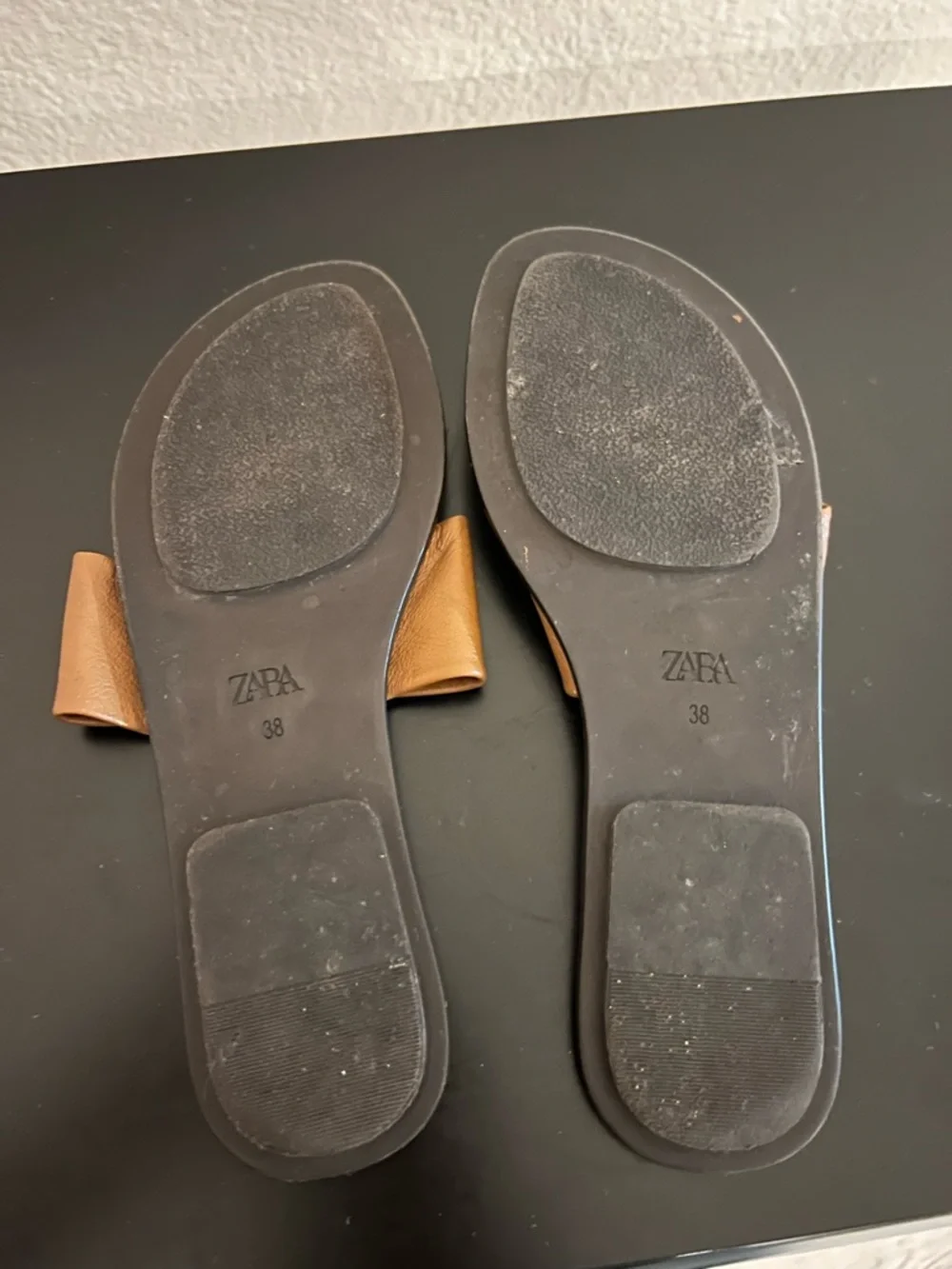 Zara Tan Leather Toe-Loop Slide Sandals - Picture 5 of 6